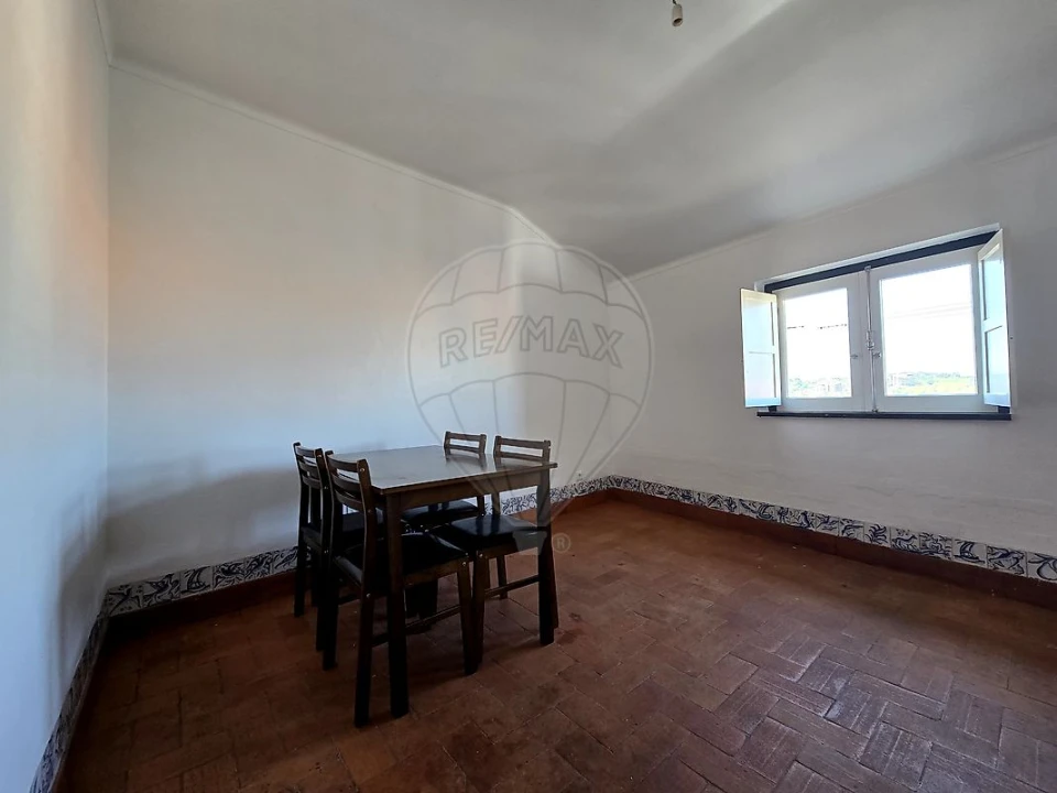 Apartamento T1 para Arrendamento em Sé Nova, Santa Cruz, Almedina e São Bartolomeu Foto 13