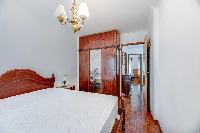 Apartamento T2 para Venda em Benfica Foto 14