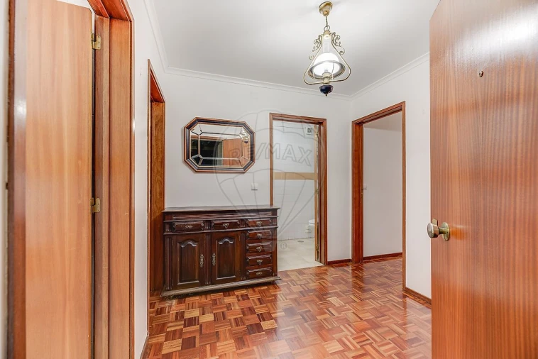 Apartamento T2 para Venda em Benfica Foto 10