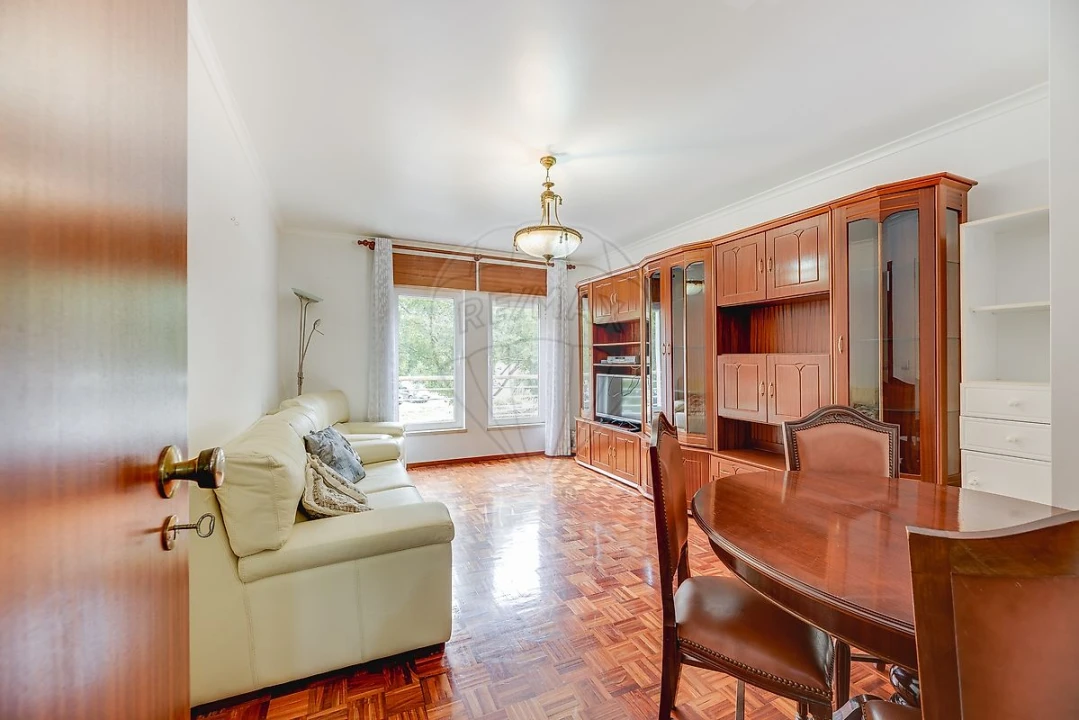 Apartamento T2 para Venda em Benfica Foto 8