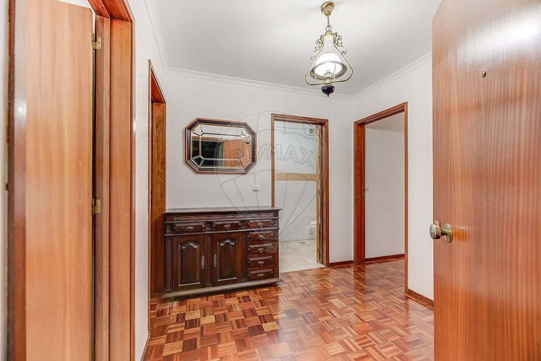 Apartamento T2 para Venda em Benfica Foto 10