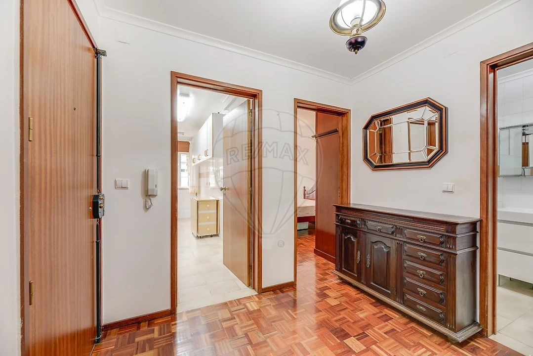 Apartamento T2 para Venda em Benfica Foto 13