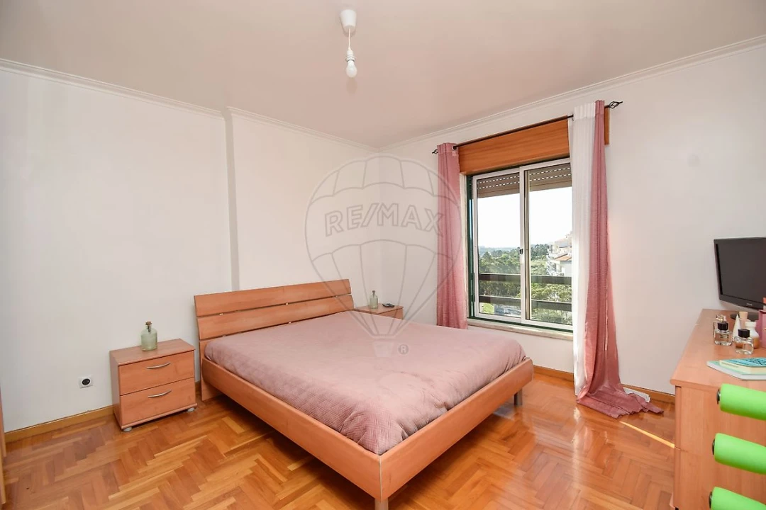 Apartamento T2 para Venda em Rio de Mouro Foto 13