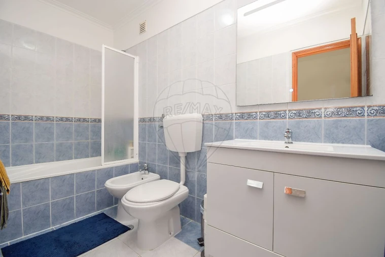 Apartamento T2 para Venda em Rio de Mouro Foto 17