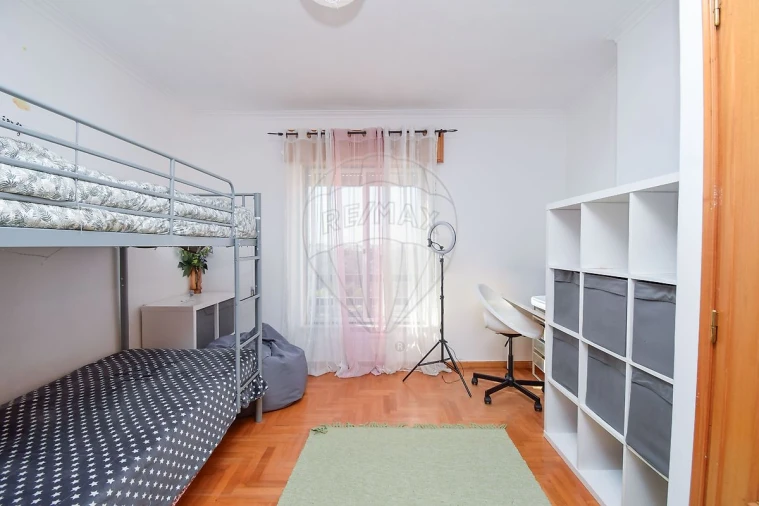 Apartamento T2 para Venda em Rio de Mouro Foto 14