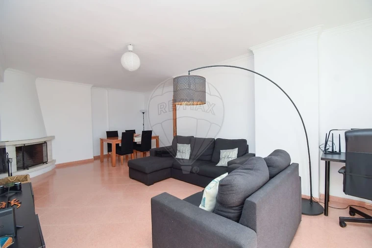 Apartamento T2 para Venda em Rio de Mouro Foto 8