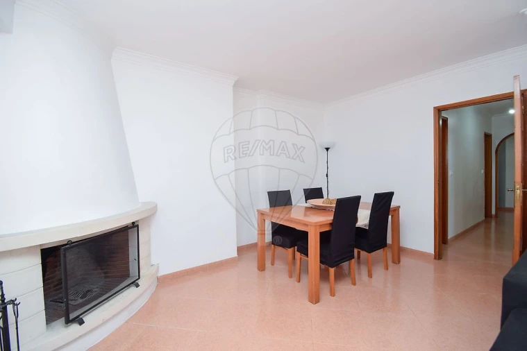 Apartamento T2 para Venda em Rio de Mouro Foto 9