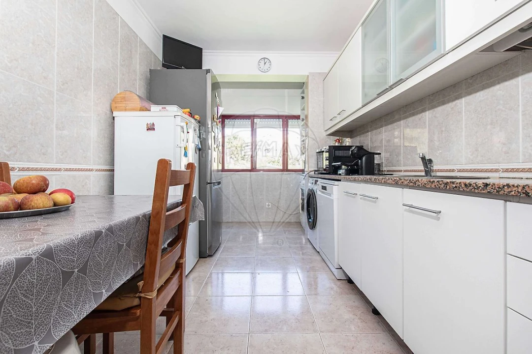 Apartamento T2 para Venda em Vialonga Foto 18