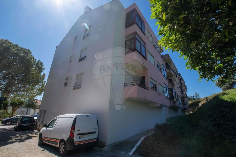 Apartamento T2 para Venda em Vialonga Foto 1