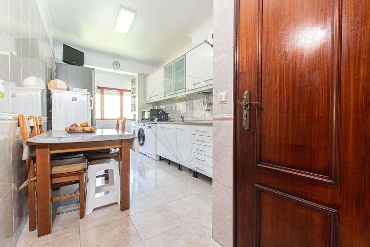 Apartamento T2 para Venda em Vialonga Foto 17