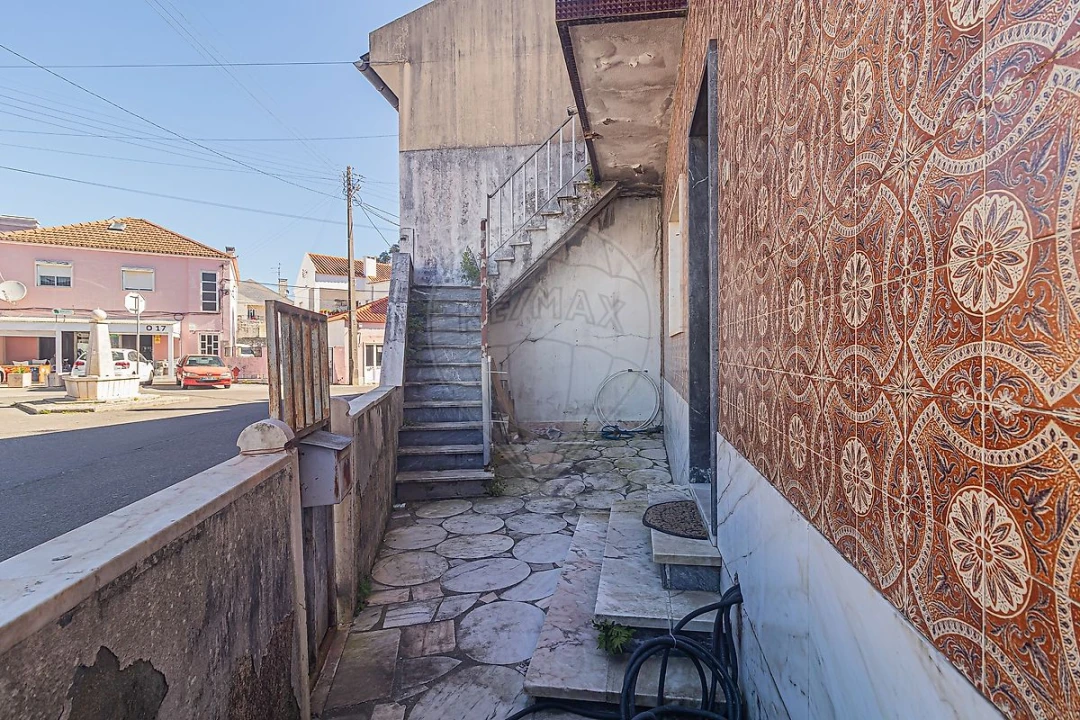 Moradia T3 para Venda em Almargem do Bispo, Pêro Pinheiro e Montelavar Foto 8