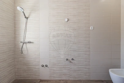 Moradia T3 para Venda em Almargem do Bispo, Pêro Pinheiro e Montelavar