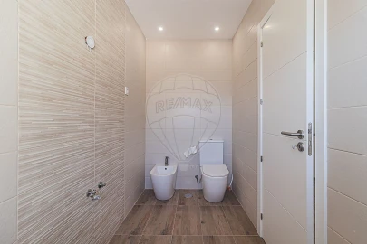 Moradia T3 para Venda em Almargem do Bispo, Pêro Pinheiro e Montelavar