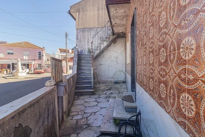 Moradia T3 para Venda em Almargem do Bispo, Pêro Pinheiro e Montelavar