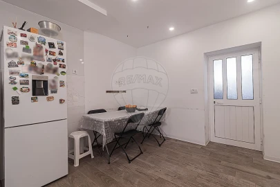 Moradia T3 para Venda em Almargem do Bispo, Pêro Pinheiro e Montelavar