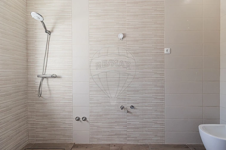 Moradia T3 para Venda em Almargem do Bispo, Pêro Pinheiro e Montelavar Foto 2