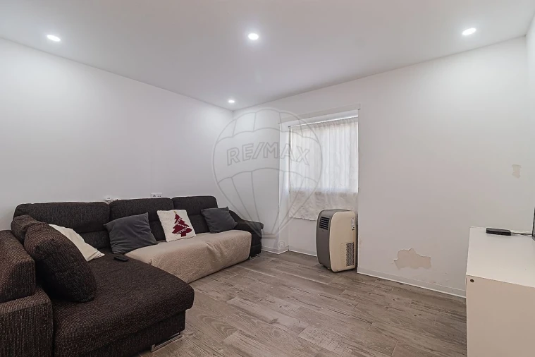 Moradia T3 para Venda em Almargem do Bispo, Pêro Pinheiro e Montelavar Foto 9