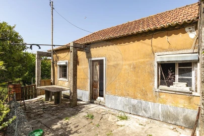 Moradia T3 para Venda em Almargem do Bispo, Pêro Pinheiro e Montelavar