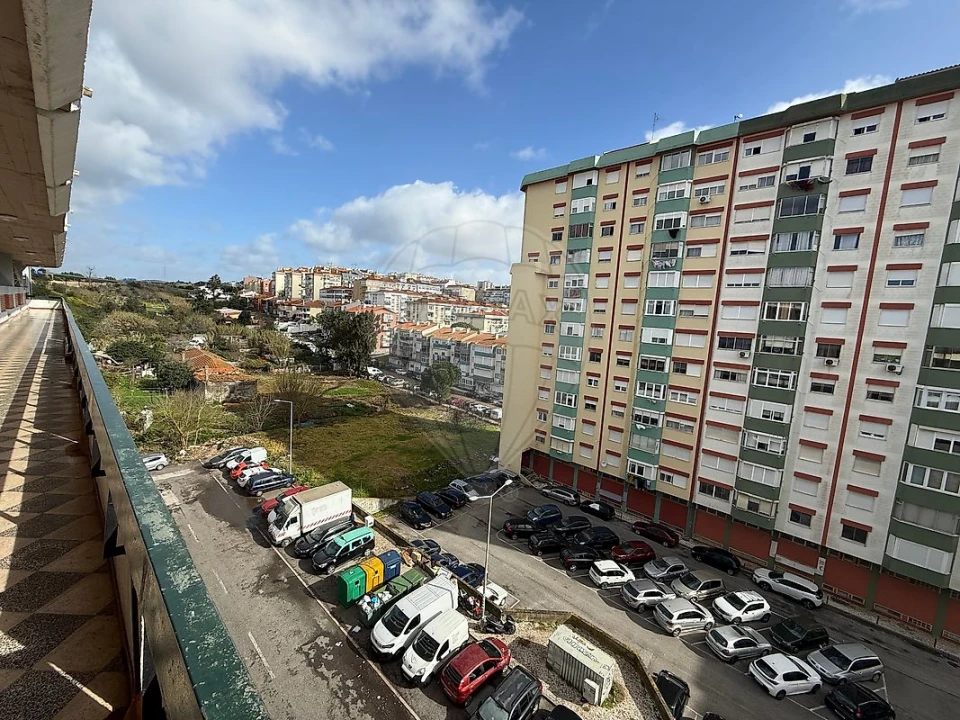 Apartamento T1 para Venda em Massamá e Monte Abraão Foto 1