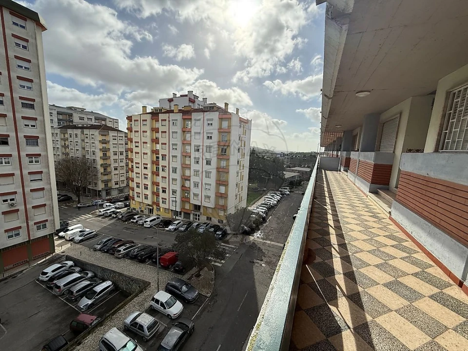 Apartamento T1 para Venda em Massamá e Monte Abraão Foto 2