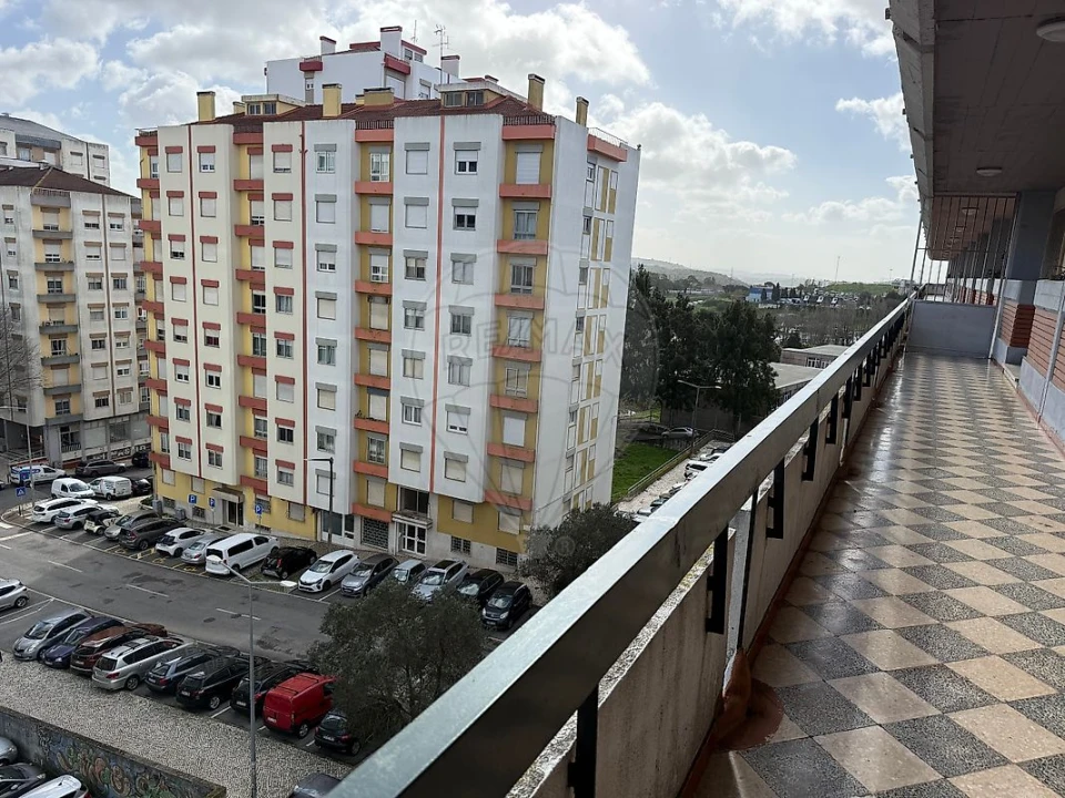 Apartamento T1 para Venda em Massamá e Monte Abraão Foto 5