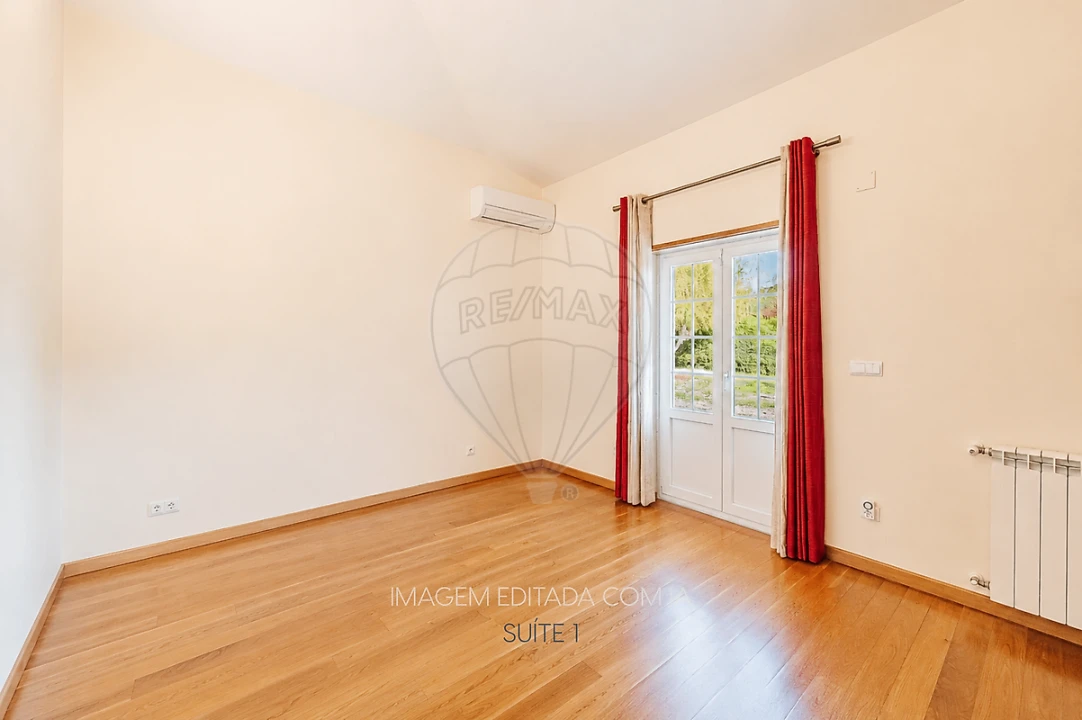 Moradia T4 para Venda em São João das Lampas e Terrugem Foto 2