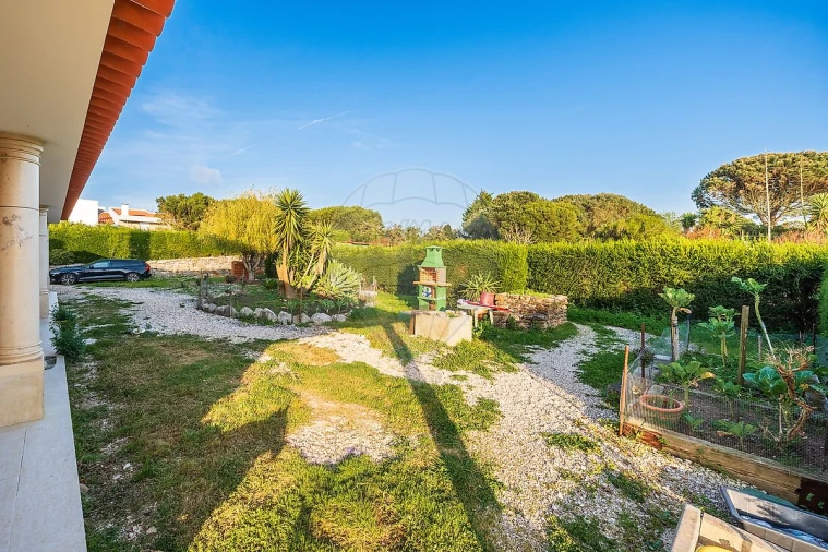 Moradia T4 para Venda em São João das Lampas e Terrugem Foto 25