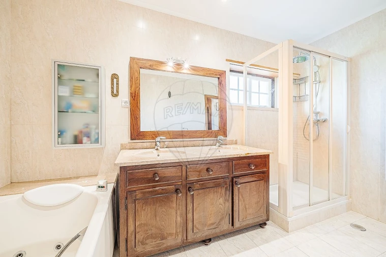 Moradia T4 para Venda em São João das Lampas e Terrugem Foto 23