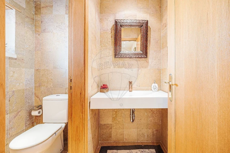 Moradia T4 para Venda em São João das Lampas e Terrugem Foto 12