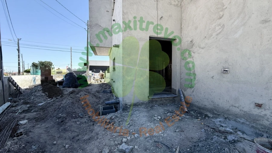 Moradia T4 para Venda em Fernao Ferro Foto 6