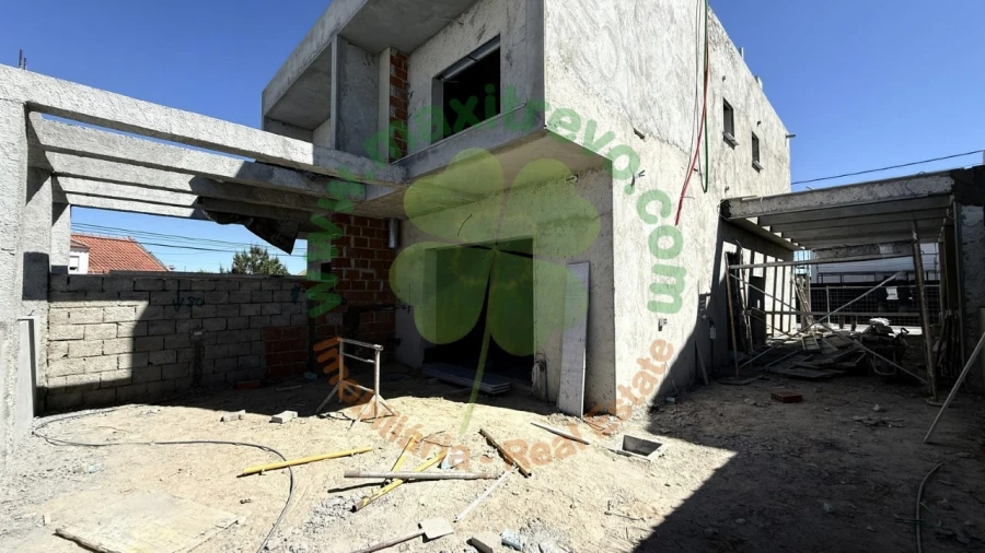 Moradia T3 para Venda em Fernao Ferro Foto 1