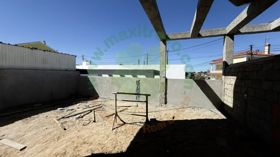 Moradia T3 para Venda em Fernao Ferro Foto 3