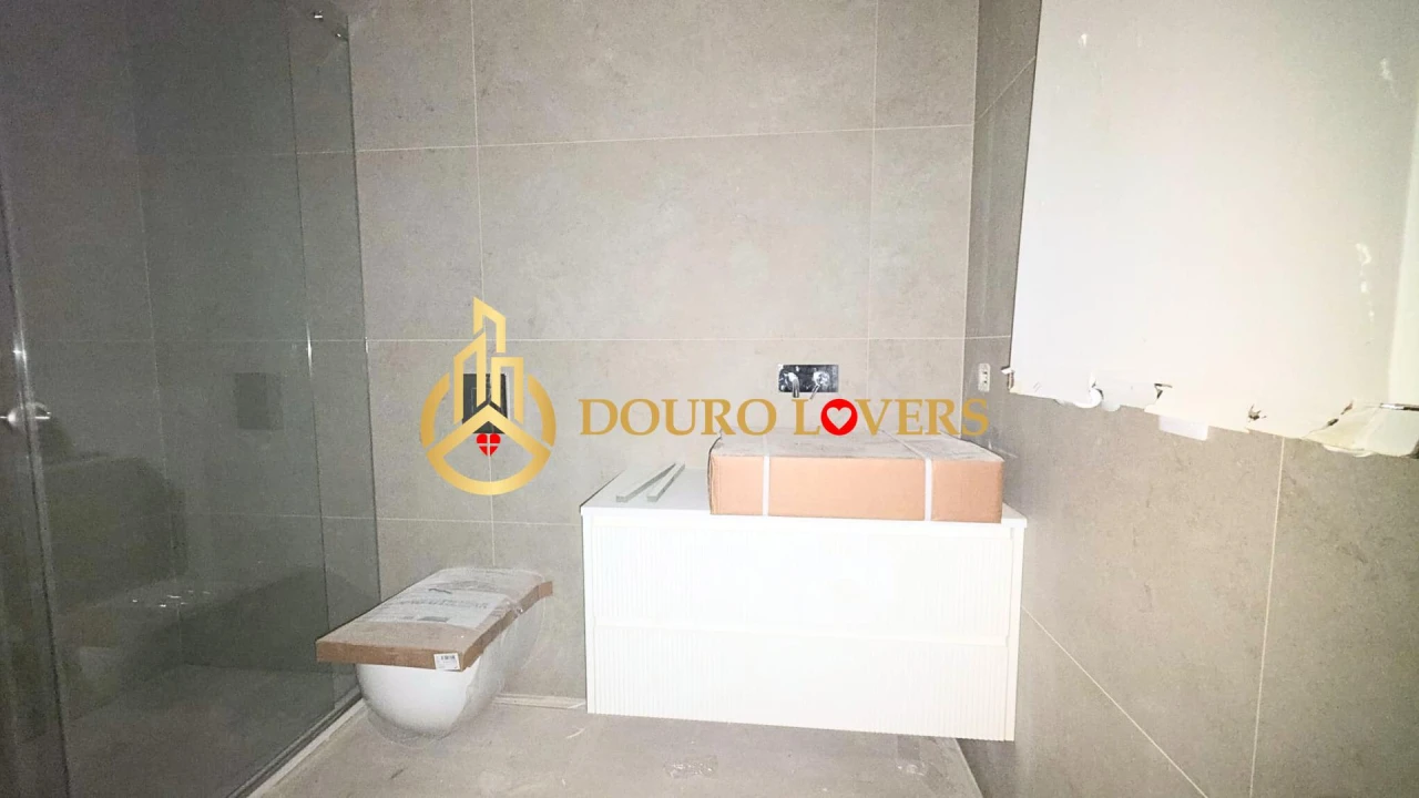 Apartamento T2 para Venda em São Felix da Marinha Foto 16