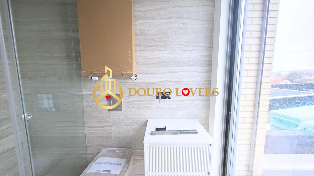 Apartamento T2 para Venda em São Felix da Marinha Foto 18