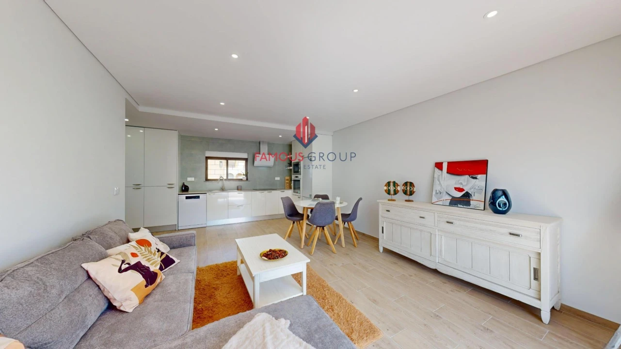 Apartamento T2 para Venda em Portimão Foto 3