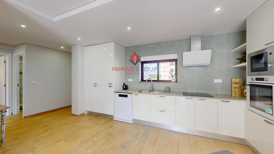 Apartamento T2 para Venda em Portimão Foto 6