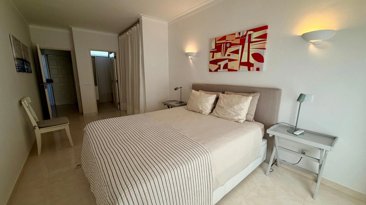 Apartamento T1 para Venda em Alvor Foto 12