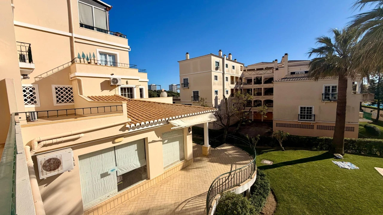 Apartamento T1 para Venda em Alvor Foto 17