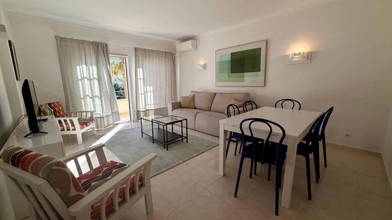 Apartamento T1 para Venda em Alvor Foto 3