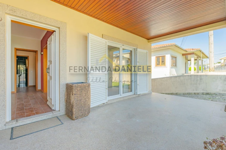 Moradia T4 para Venda em Santa Maria da Feira, Travanca, Sanfins e Espargo Foto 21