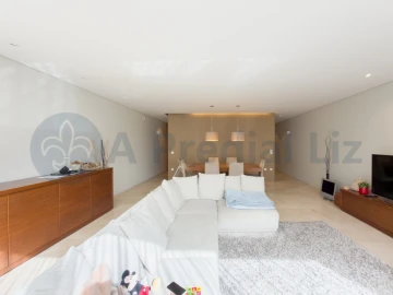 Moradia T3 para Venda em Nogueira e Silva Escura