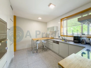 Moradia T3 para Venda em Nogueira e Silva Escura