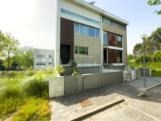 Moradia T3 para Venda em Nogueira e Silva Escura Foto 30