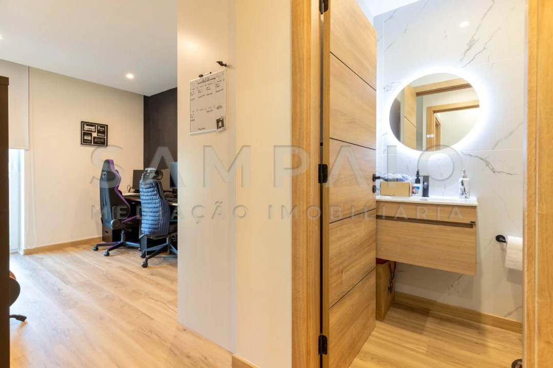 Apartamento T2 para Venda em Fânzeres e São Pedro da Cova Foto 18