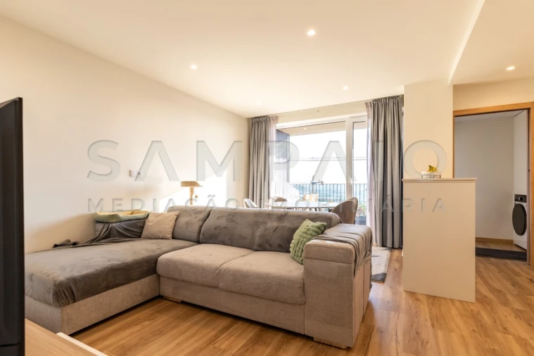 Apartamento T2 para Venda em Fânzeres e São Pedro da Cova Foto 3