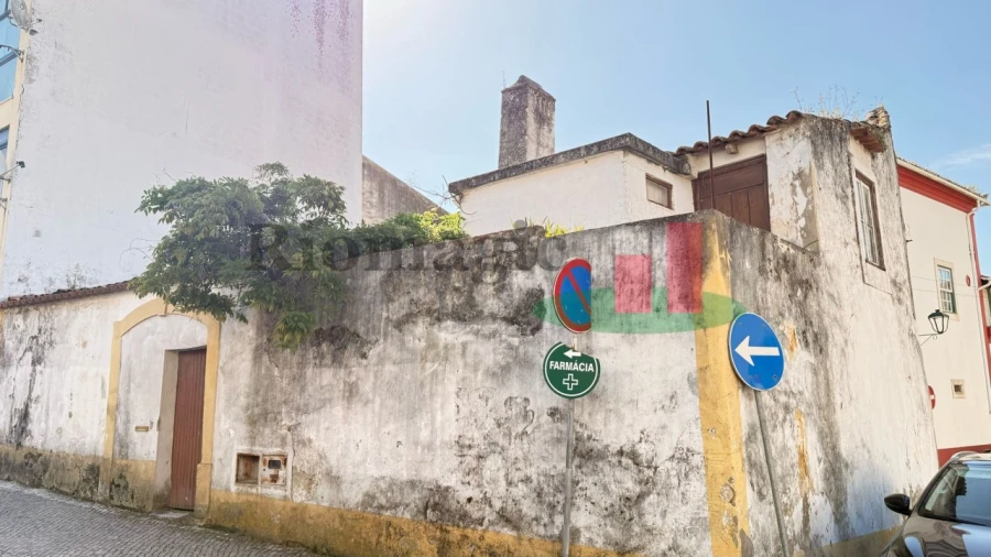 Moradia T3 para Venda em Rio Maior Foto 4