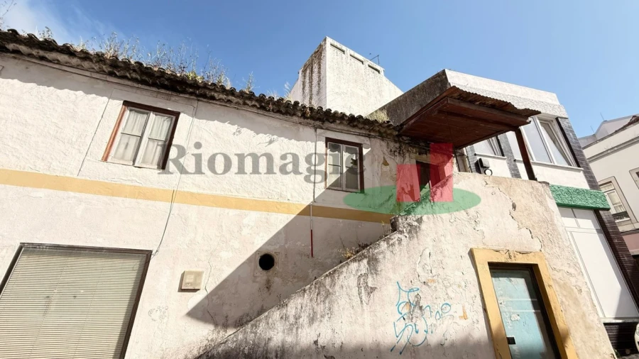 Moradia T3 para Venda em Rio Maior Foto 6