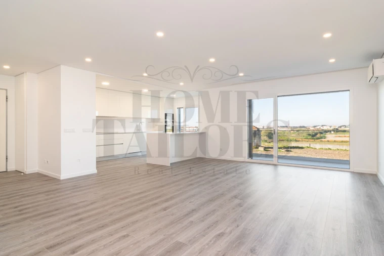 Apartamento T2 para Venda em Atalaia e Alto Estanqueiro-Jardia Foto 1