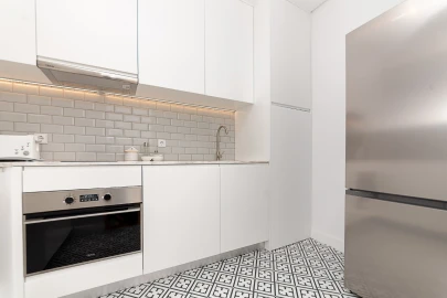 Apartamento T1 para Arrendamento em Cedofeita, Santo Ildefonso, Sé, Miragaia, São Nicolau e Vitória