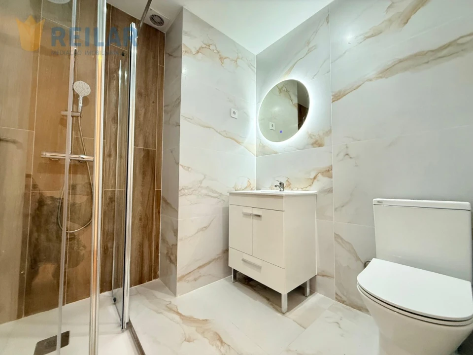 Apartamento T2 para Venda em Odivelas Foto 8